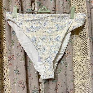 Dippin’ Daisy’s Seashore Bottom Blue Floral Seersucker XL NWT